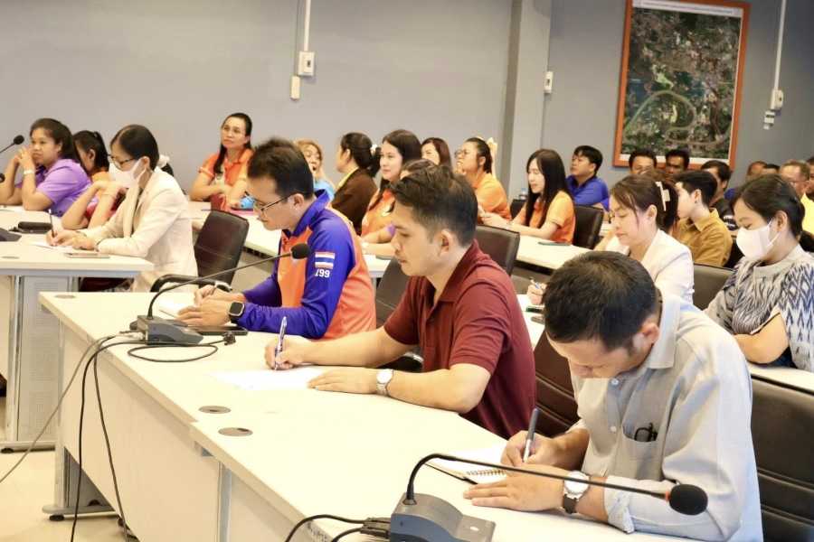 ประชุมประจำเดือน มิถุนายน 2568 โดยมีหัวหน้าส่วนราชการ พนักงานเทศบาล และเจ้าหน้าที่ เข้าร่วมการประชุมดังกล่าวอย่างพร้อมเพรียง